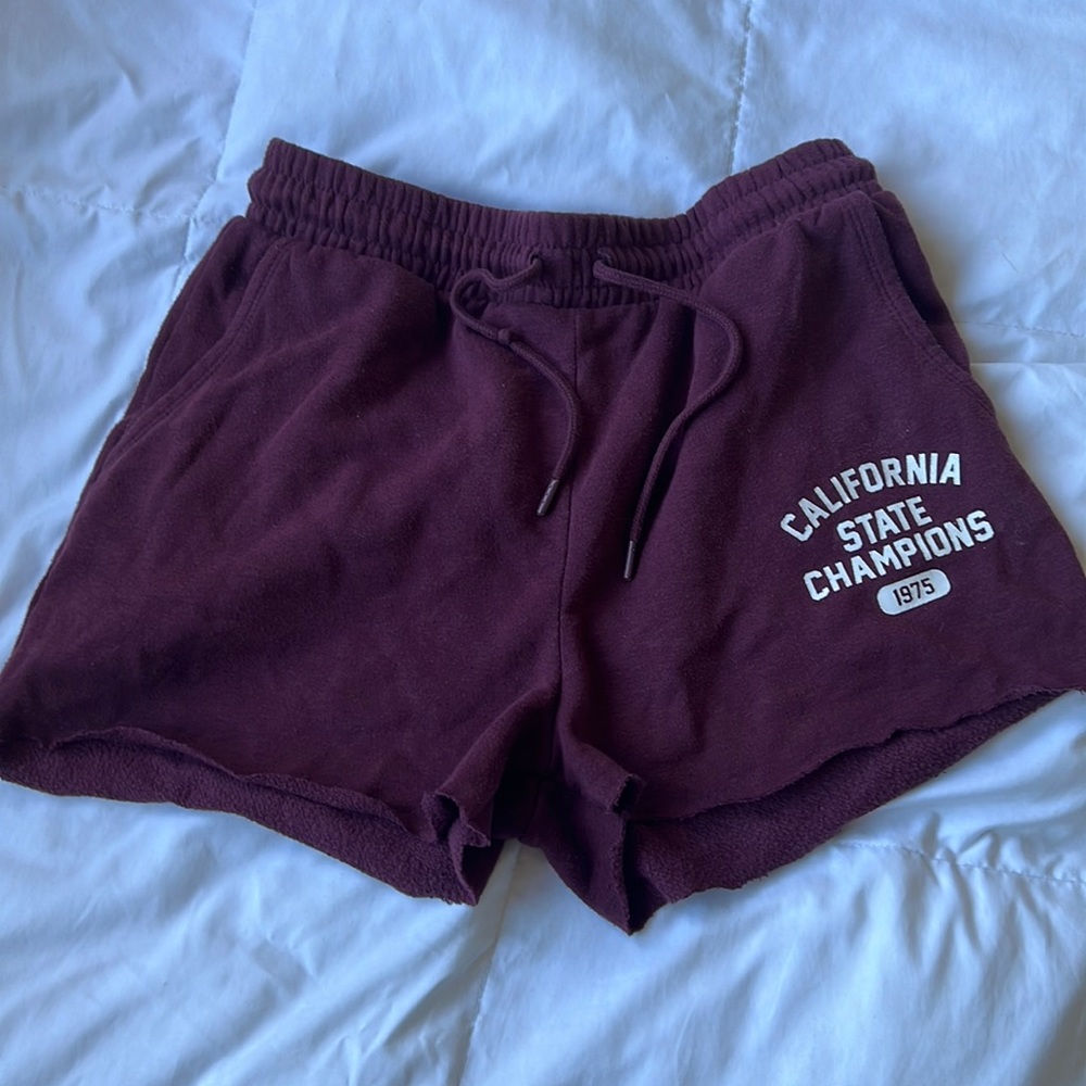 Burgandy garage shorts xs